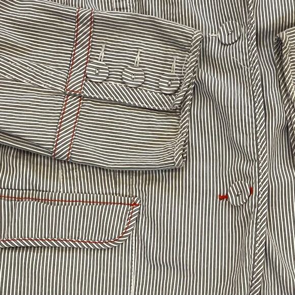 Chico's 2 Button Tan, White Textured Stripe Seersucker Jacket/Blazer, Size XL - Picture 5 of 15